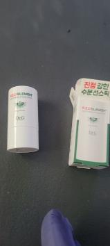 [1+1] 레드 블레미쉬 수딩 업 선 스틱 21g